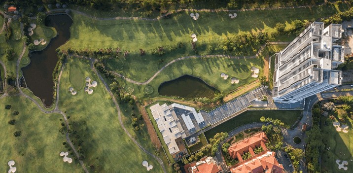 Aerial view Par 3 Condo